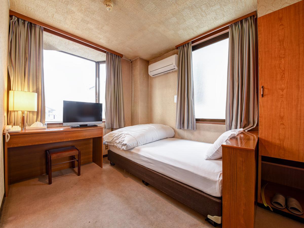 Green Business Hotel Fukuyama Extérieur photo